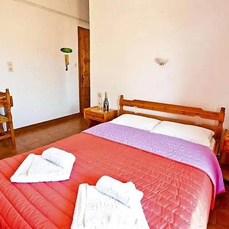 House Aparthotel 4*
