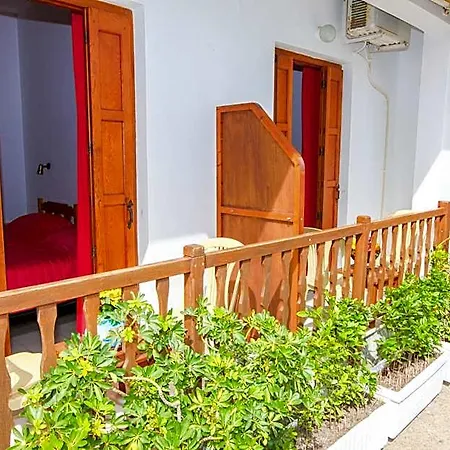 House Aparthotel 4*