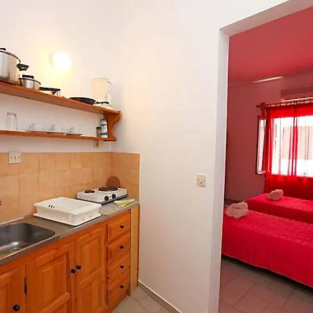 Aparthotel House 4*