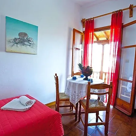 House 4* Szkiáthosz