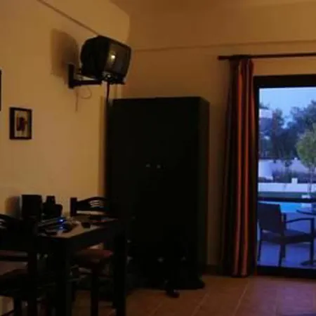 Hotel de apartamente House 4*